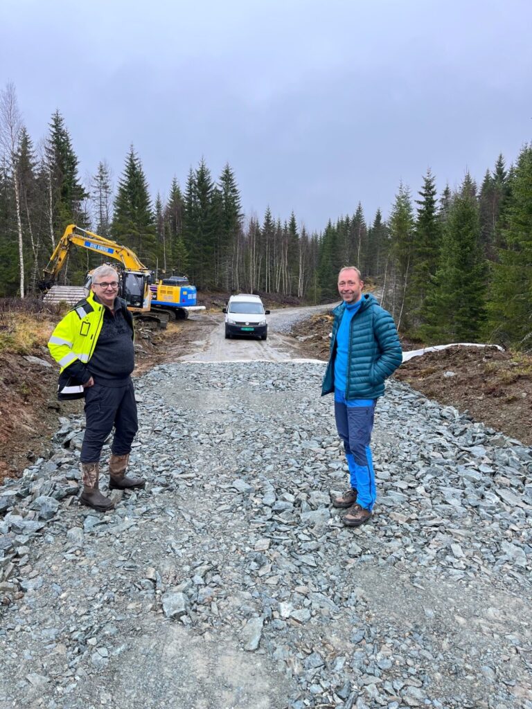 Gunnar Pettersen Fylkeskommunen til venstre og ketil Brattbakken fra Rune Bjørnes a.s Gunnar Pettersen Fylkeskommunen til venstre og ketil Brattbakken fra Rune Bjørnes a.s